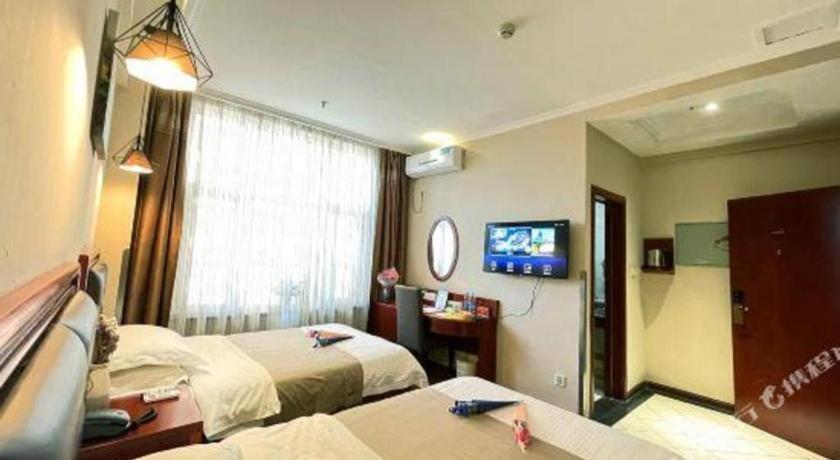 Greentree Inn Bole Wanxianghui Express Hotel Экстерьер фото