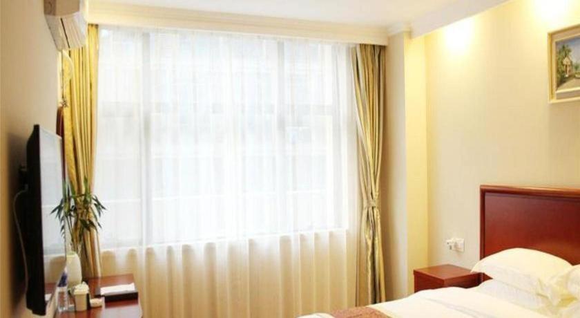 Greentree Inn Bole Wanxianghui Express Hotel Экстерьер фото