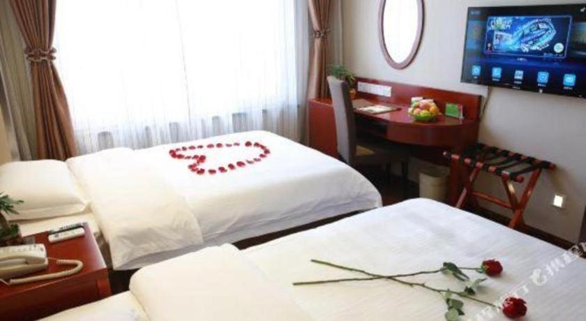 Greentree Inn Bole Wanxianghui Express Hotel Экстерьер фото