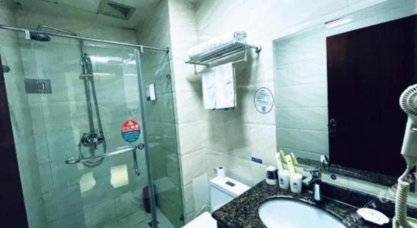 Greentree Inn Bole Wanxianghui Express Hotel Экстерьер фото