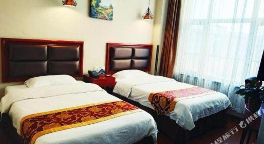 Greentree Inn Bole Wanxianghui Express Hotel Экстерьер фото