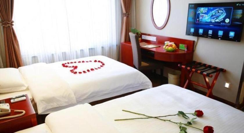 Greentree Inn Bole Wanxianghui Express Hotel Экстерьер фото