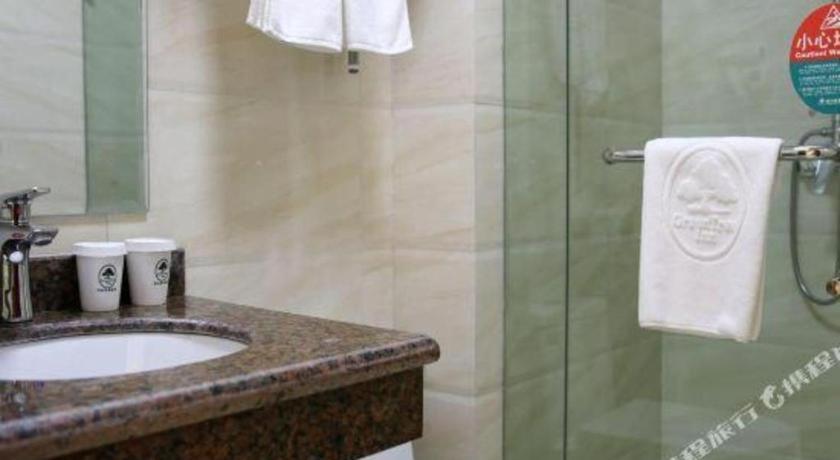 Greentree Inn Bole Wanxianghui Express Hotel Экстерьер фото